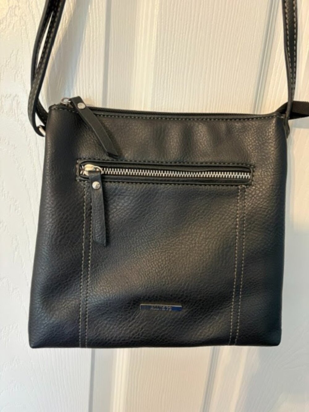 Roots 73 Black pebbled leather crossbody bag